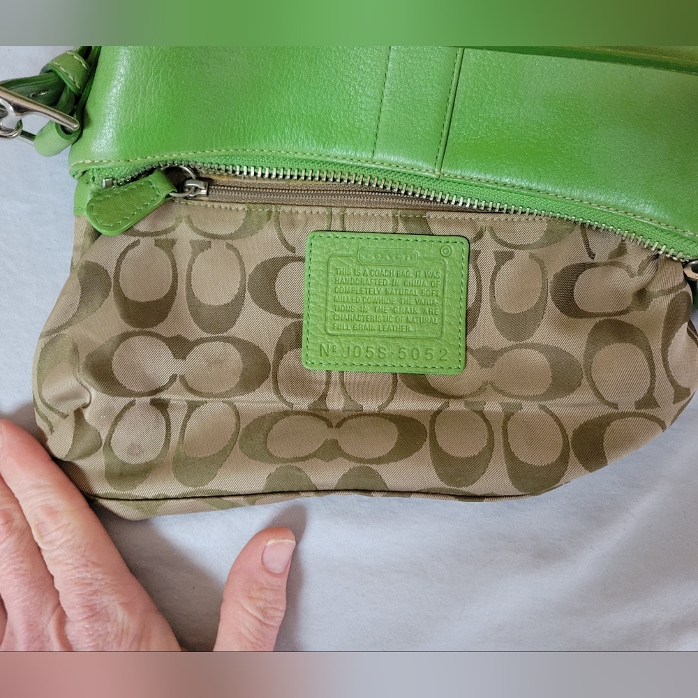 Coach Hamptons Demi Green Vintage Baguette - Picture 10 of 16